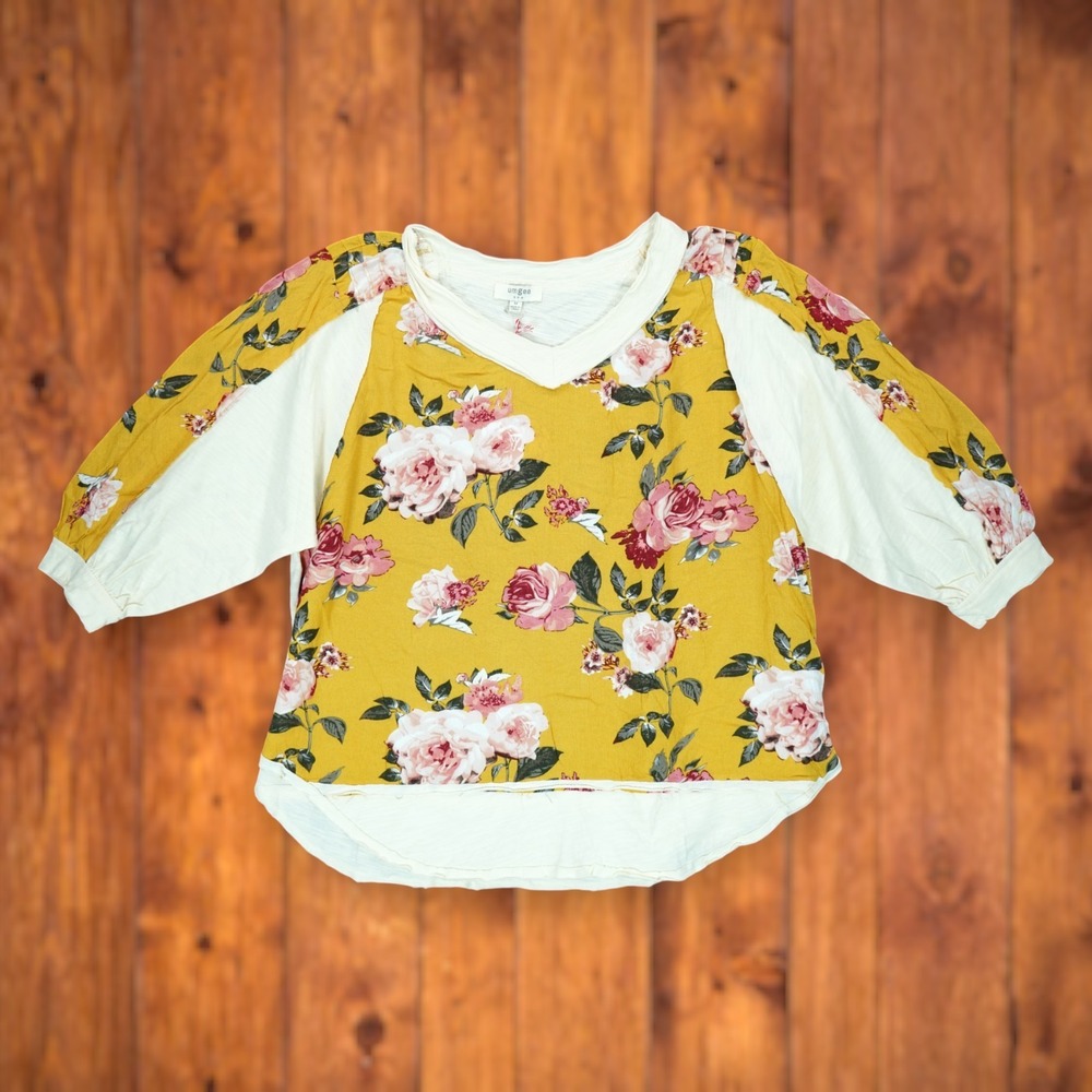 NWt Umgee Women's Floral Print V-Neck 3/4 Sleeve Top Medium‎
